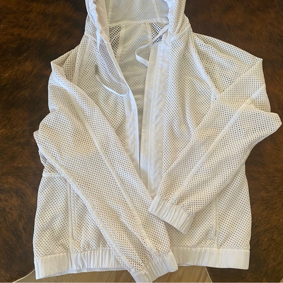 LULULEMON WHITE MESH ON MESH JACKET - Picture 8 of 13